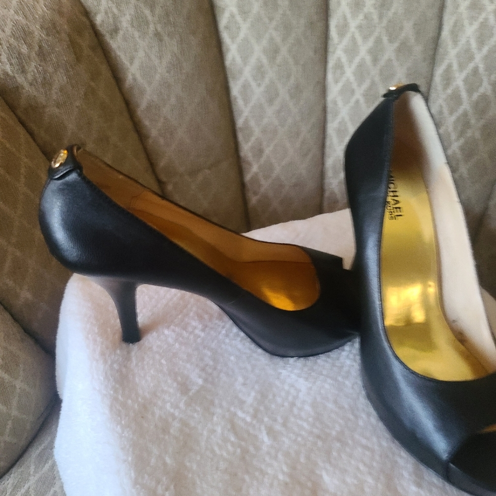 Michael Kors open toe shoes